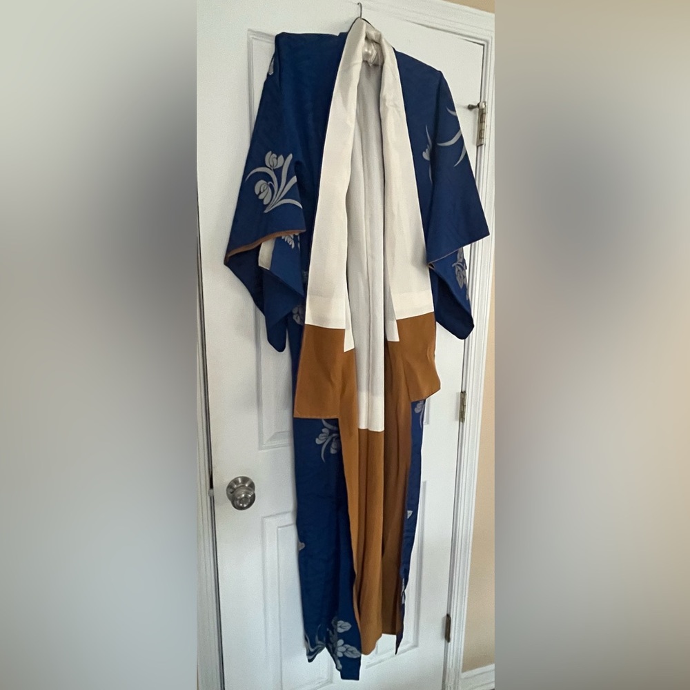 Blue and Gold Kimono Robe - Picture 2 of 2